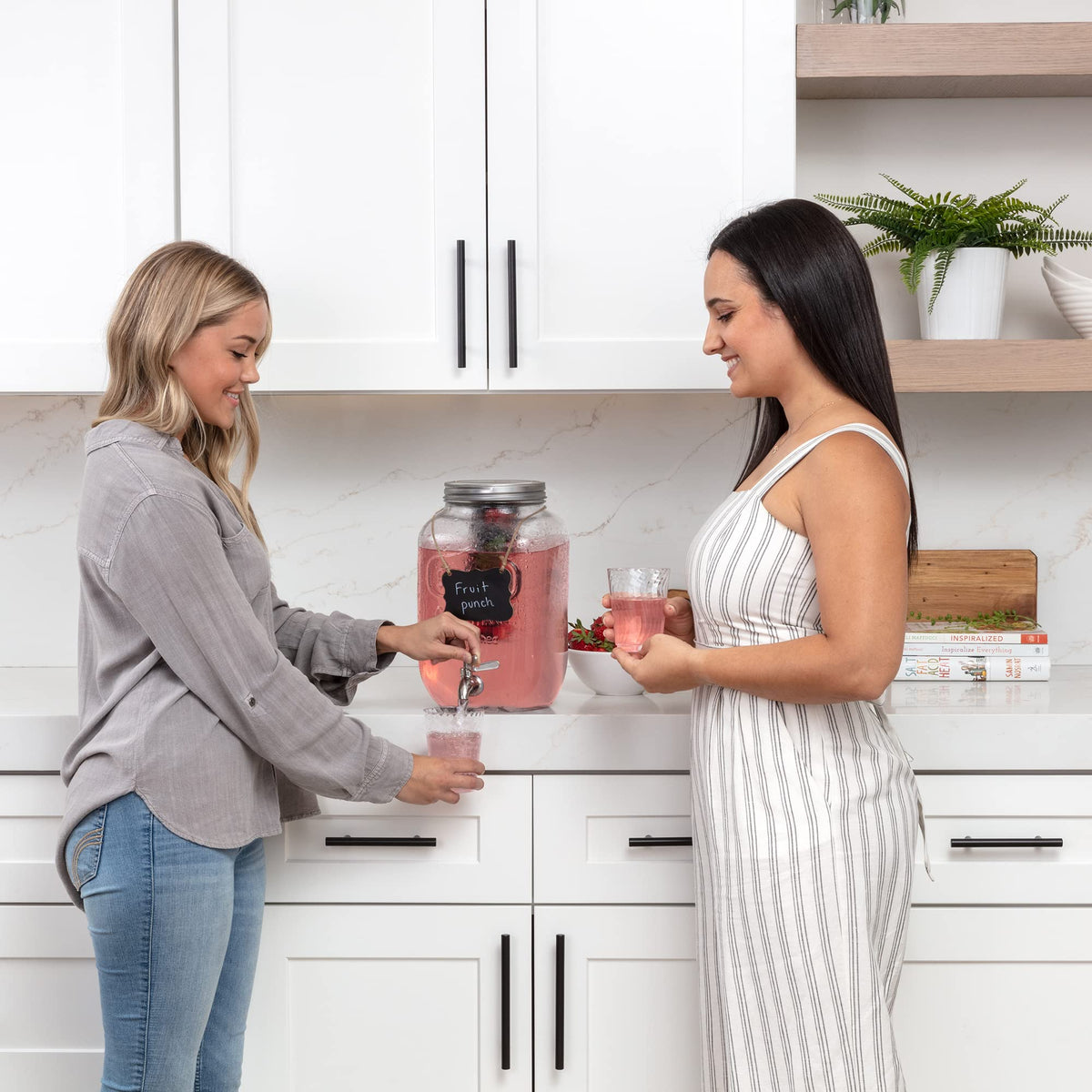 2-Gallon Glass Drink Dispenser with Spigot A5776